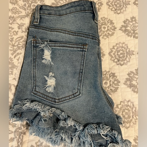 High rise jean shorts - Picture 3 of 4